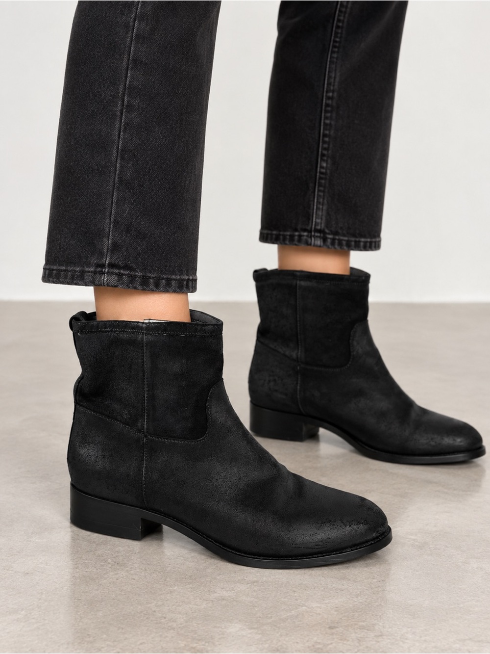Jimmy Choo Black Leather Moto Engineer Ankle Boots Pull On Biker 40.5 $1195